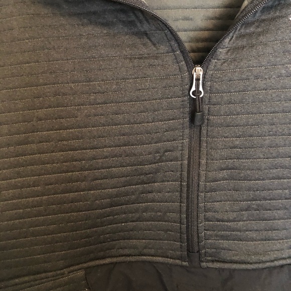 Small Columbia half zip pullover - Picture 3 of 6